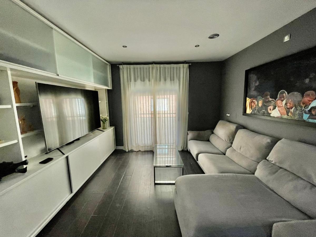 Moderno Apartamento Con Plaza De Garaje En Pleno Centro De Альмерия Экстерьер фото