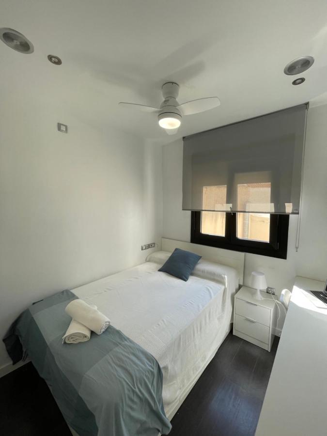 Moderno Apartamento Con Plaza De Garaje En Pleno Centro De Альмерия Экстерьер фото
