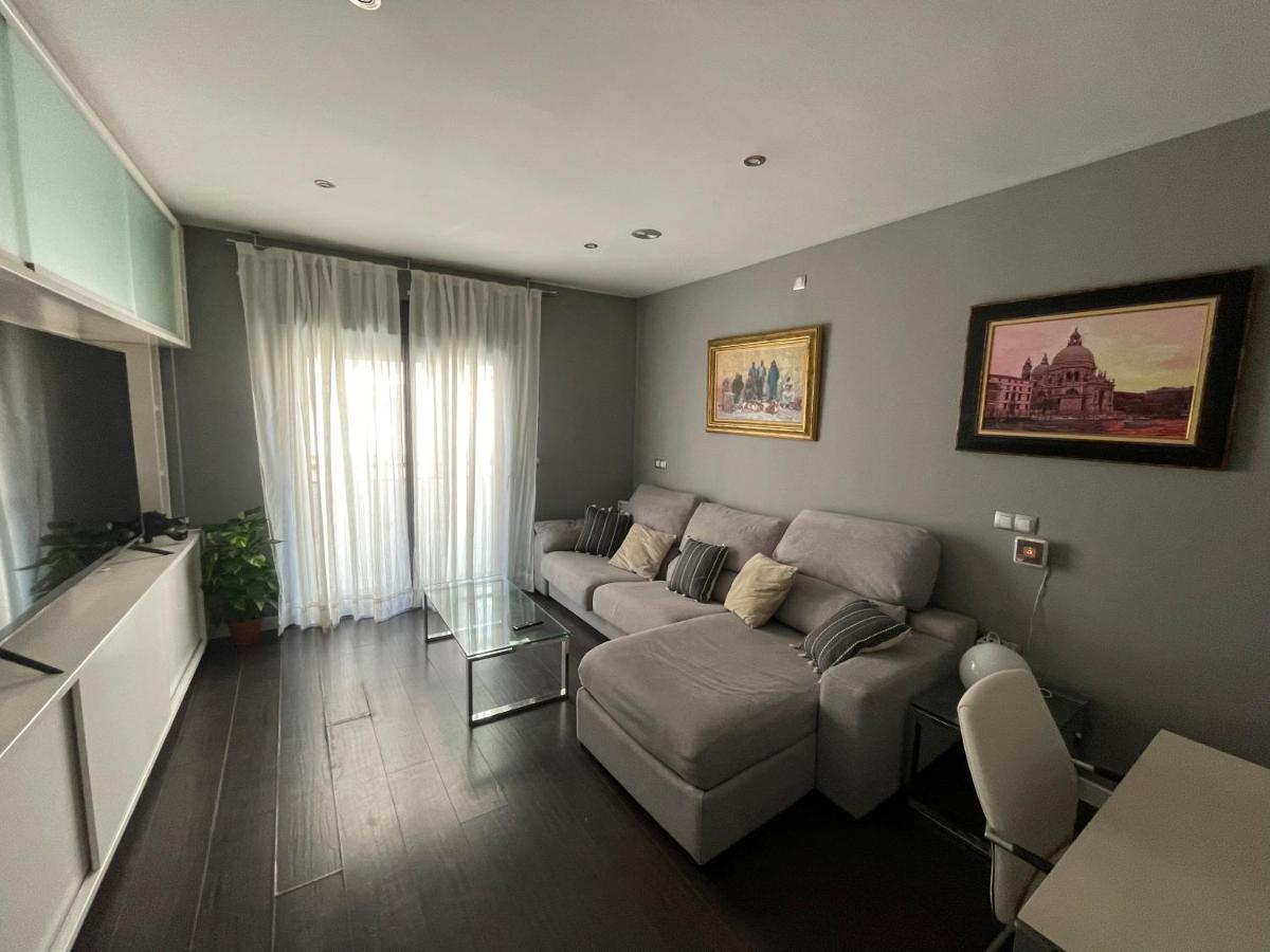 Moderno Apartamento Con Plaza De Garaje En Pleno Centro De Альмерия Экстерьер фото